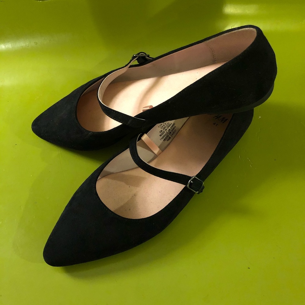Pointed-Toe Black Flats, Sz 9.5